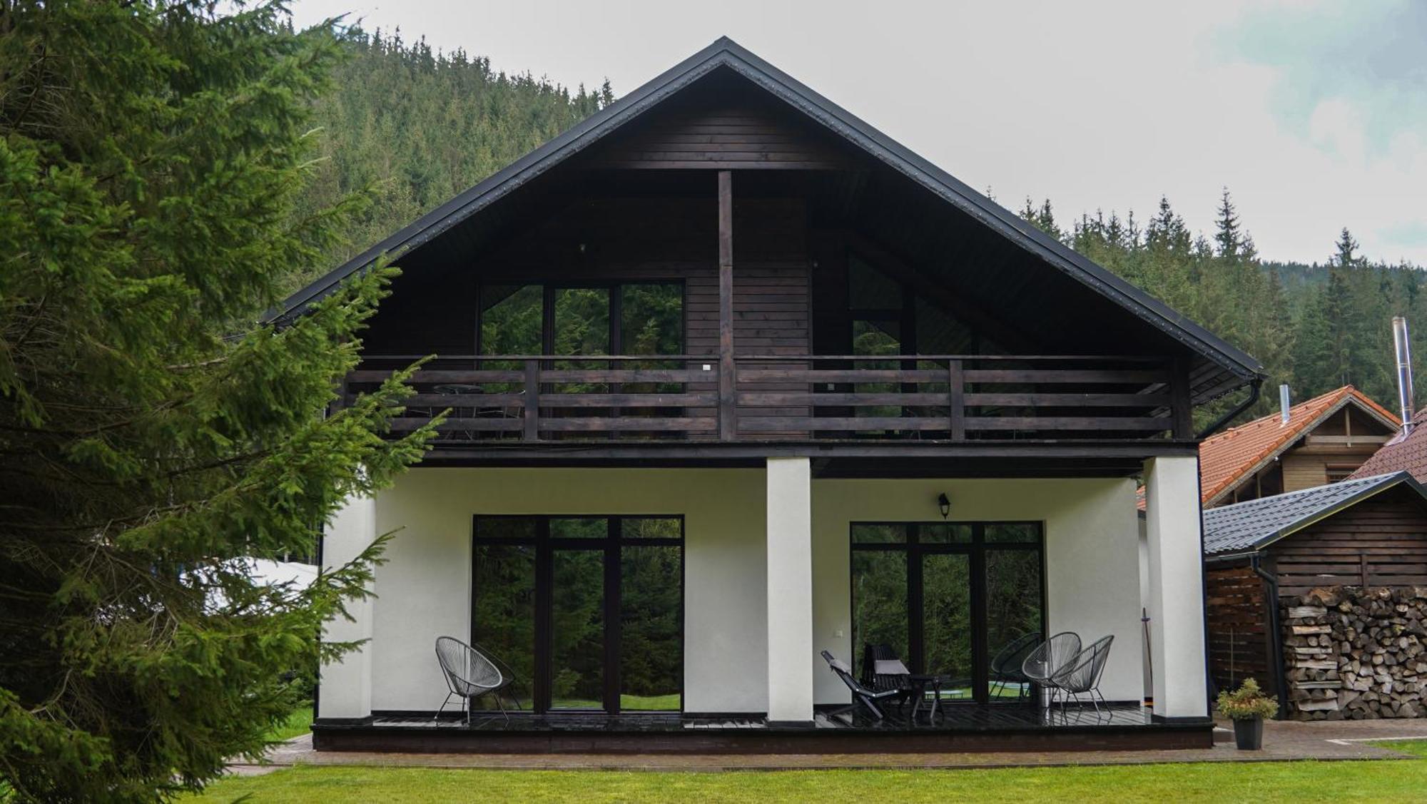 Berghaus Bukovel Villa Exterior photo